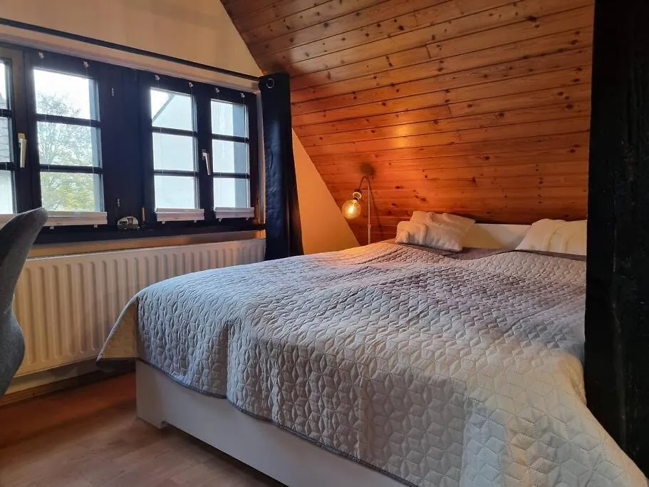 Altes Romantisches Fachwerkhaus In Rheinnaehe Auch Fuer Workation Geeignet Cologne Germany